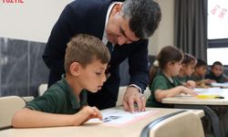 Başkan V. Şener, Öğrencilerin Karne Heyecanına Ortak Oldu