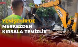 Yenişehir'de Merkezden Kırsala Temizlik: Atıl Okullar ve Metruk Yapılar Yıkılıyor