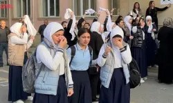 Azerbaycan’da Okullarda Başörtüsü Tartışması