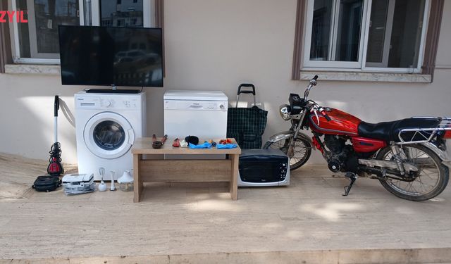 Erdemli'de 12 Evden Hırsızlık Yapan İki Şüpheli Tutuklandı
