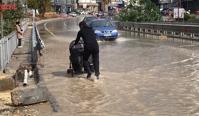 Erdemli’de Su Taşkınlarına Müdahale Ediliyor
