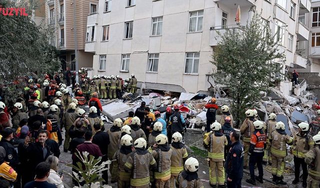 Maltepe’de 7 Katlı Binanın 3 Katı Çöktü